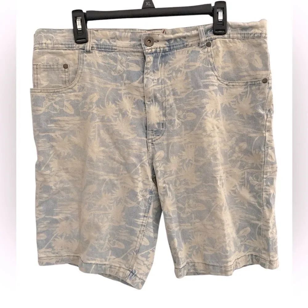 Premium Expression Los Angeles Shorts Men's Size L Blue and Cream Floral